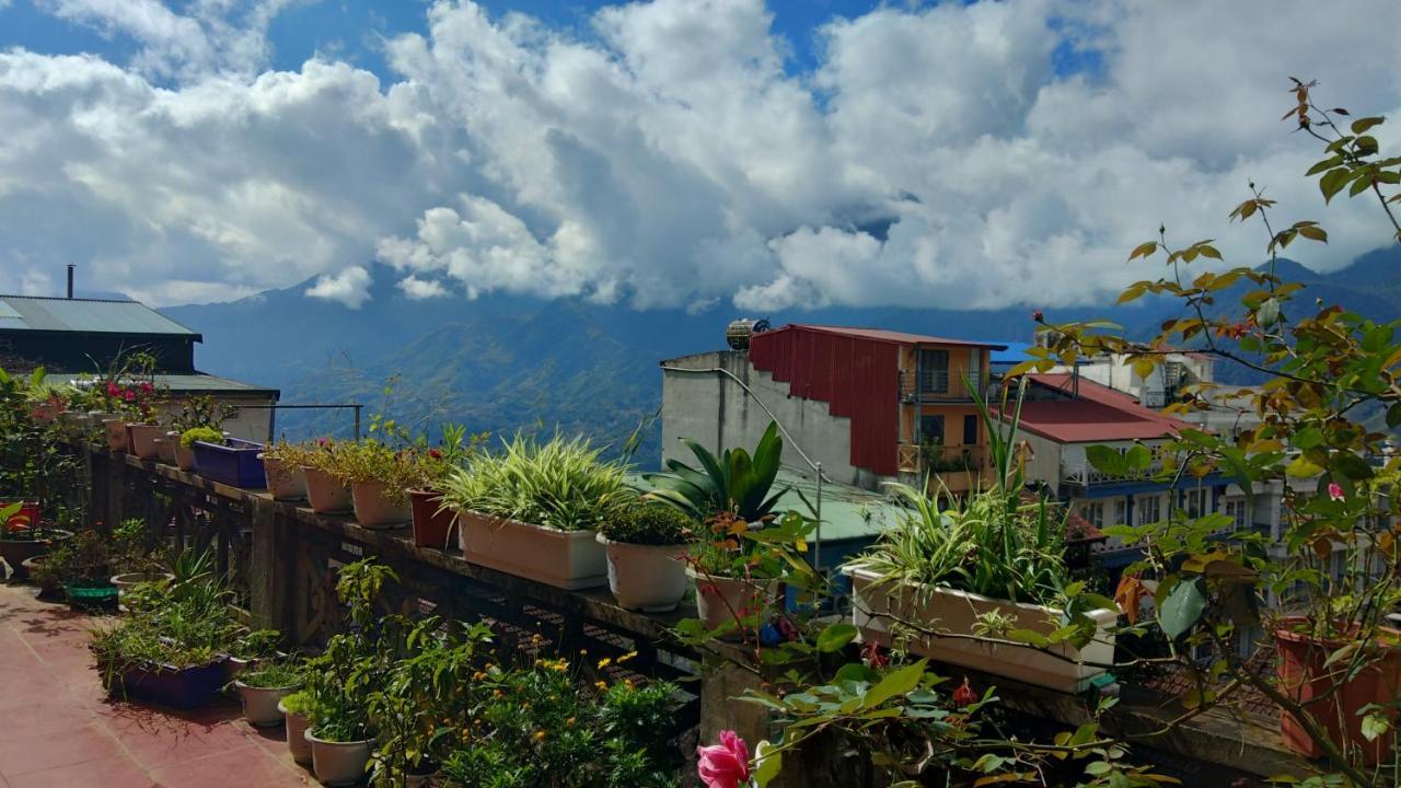 Nguyen Dang Guesthouse Sapa Bagian luar foto